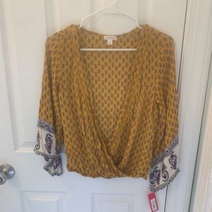 Flare sleeve blouse